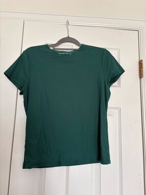 Abercrombie & Fitch Women's Dark Green Short Sleeve Crew Tee